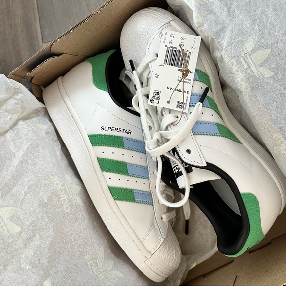 Adidas Superstar Shoes - Picture 1 of 4